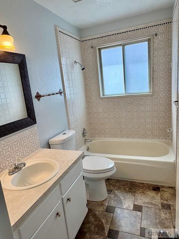 2334 E 1st Street, Idaho Falls, ID 83401