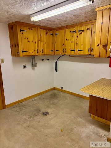 2334 E 1st Street, Idaho Falls, ID 83401