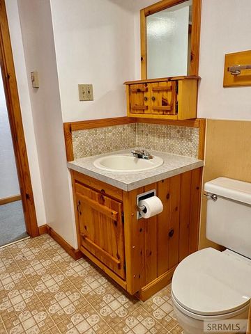 2334 E 1st Street, Idaho Falls, ID 83401