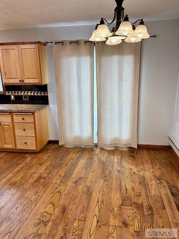 2334 E 1st Street, Idaho Falls, ID 83401