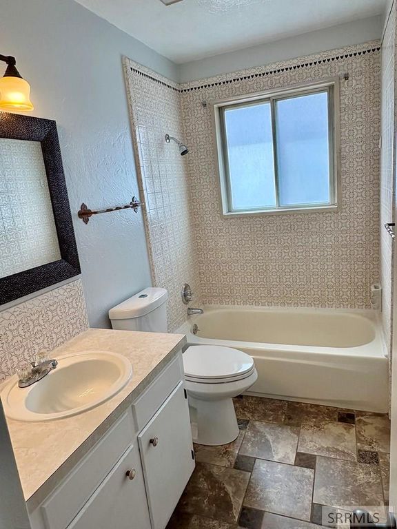 Image 13 of property listing at 2334 E 1st Street, Idaho Falls, ID 83401