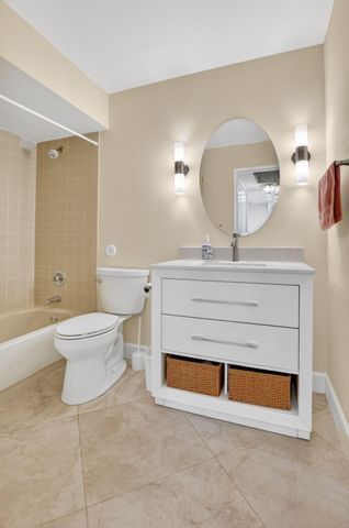 9245 Flynn Circle 7, Boca Raton, FL 33496