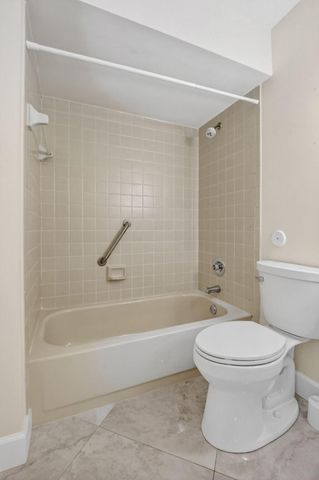 9245 Flynn Circle 7, Boca Raton, FL 33496
