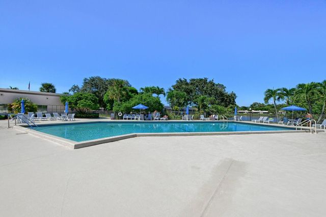 9245 Flynn Circle 7, Boca Raton, FL 33496