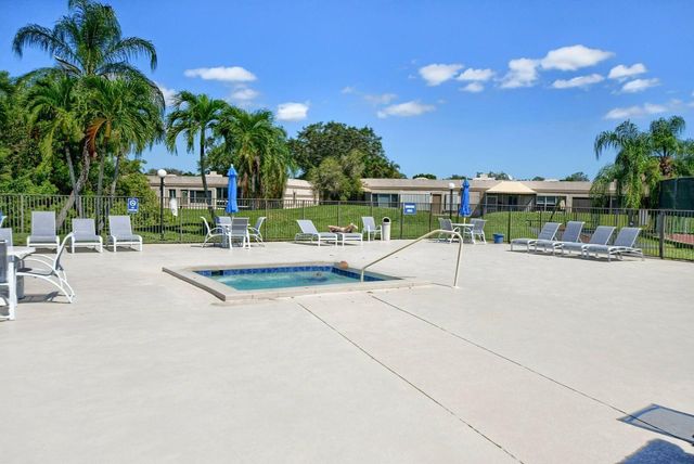 9245 Flynn Circle 7, Boca Raton, FL 33496