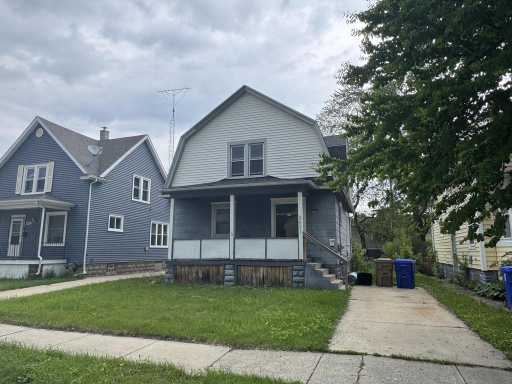 6621 21st AVENUE, Kenosha, WI 53143