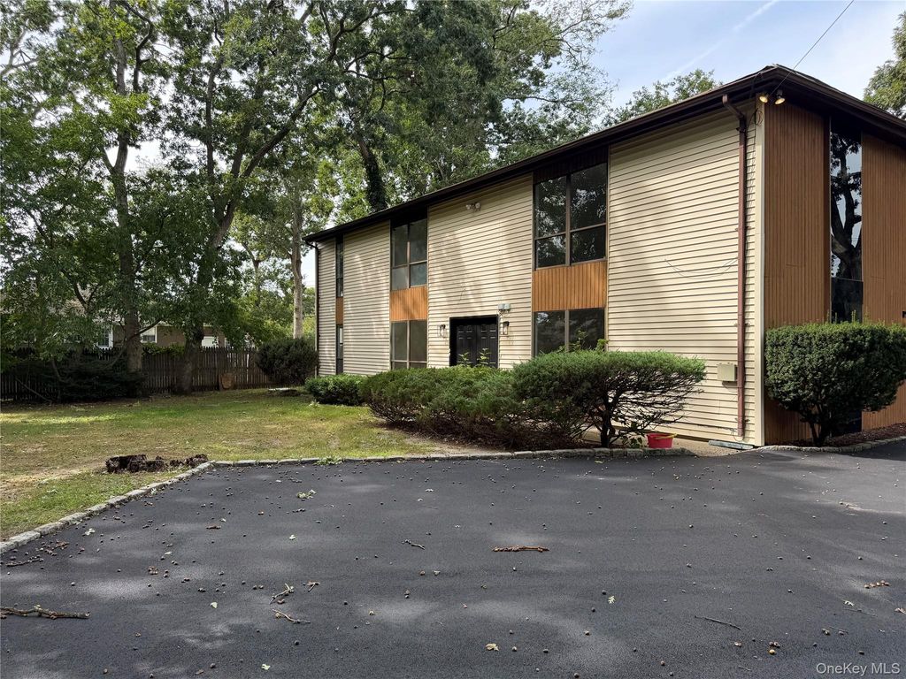 112 Hillside Road, Deer Park, NY 11729 — photo 3