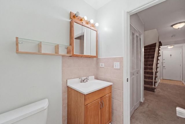 6 E Lillian Avenue 2B, Arlington Heights, IL 60004