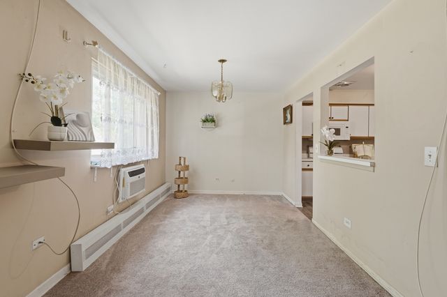 6 E Lillian Avenue 2B, Arlington Heights, IL 60004