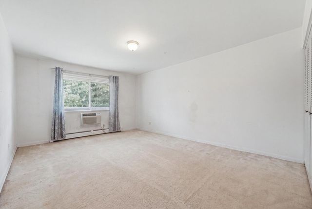 6 E Lillian Avenue 2B, Arlington Heights, IL 60004