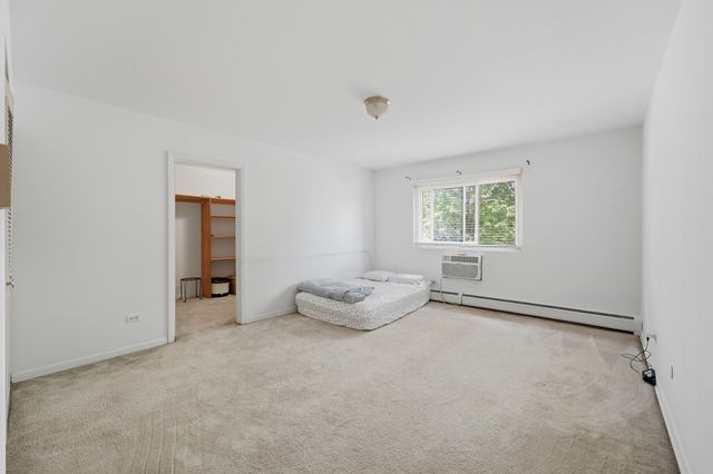 6 E Lillian Avenue 2B, Arlington Heights, IL 60004