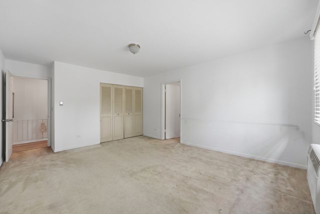 6 E Lillian Avenue 2B, Arlington Heights, IL 60004
