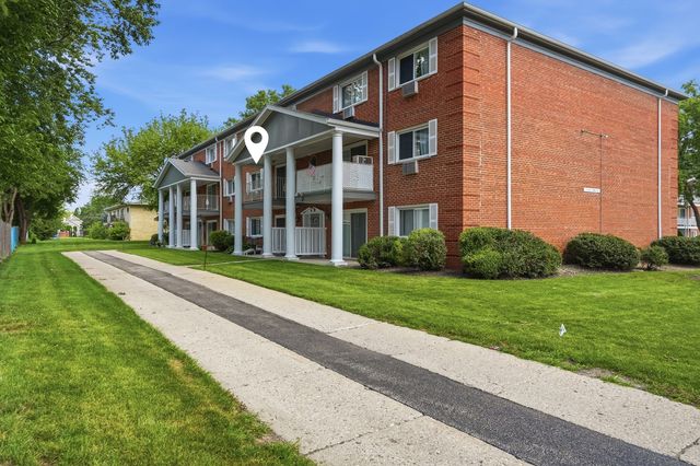 6 E Lillian Avenue 2B, Arlington Heights, IL 60004