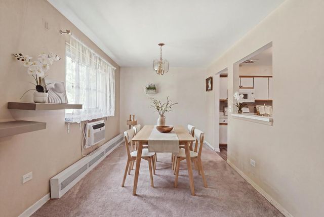 6 E Lillian Avenue 2B, Arlington Heights, IL 60004