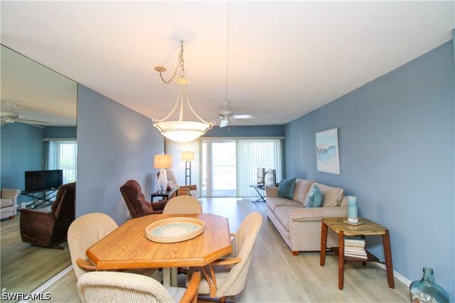 1 Bluebill AVE 501, Naples, FL 34108