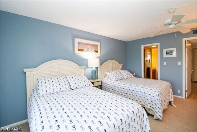 1 Bluebill AVE 501, Naples, FL 34108