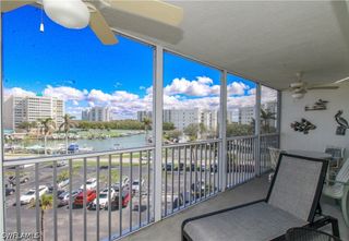 1 Bluebill AVE 501, Naples, FL 34108