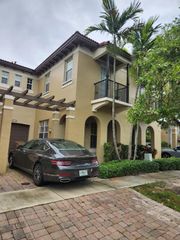 8672 Blaze Ct 11-3, Davie, FL 33328