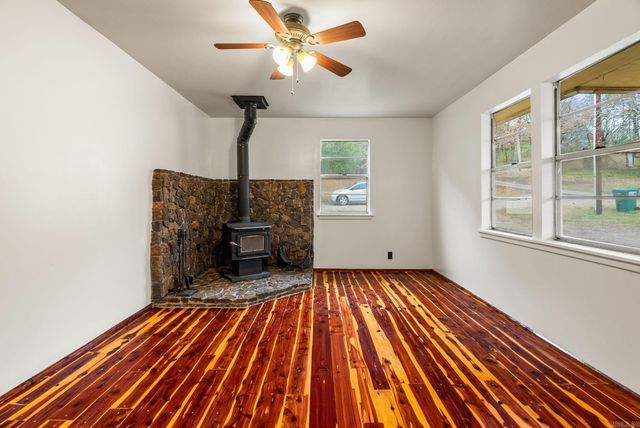 101 E Mourot Street, Plumerville, AR 72127