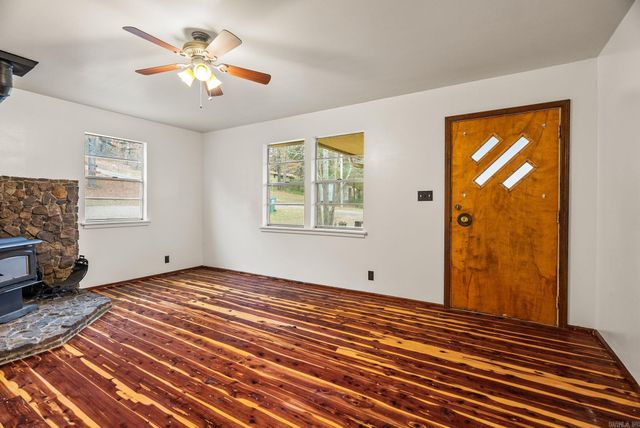 101 E Mourot Street, Plumerville, AR 72127