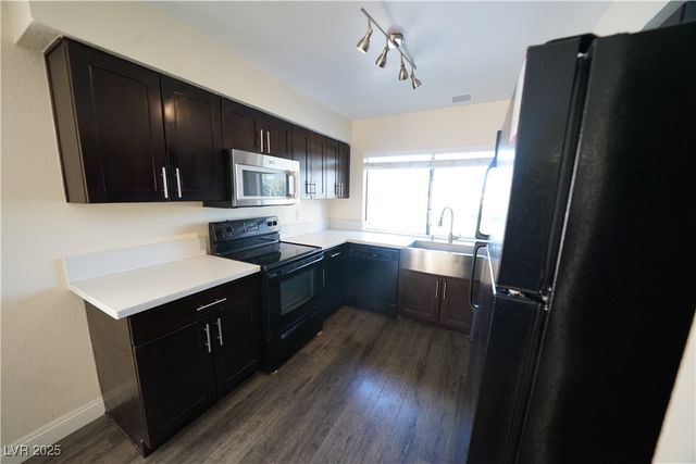 3153 Bel Air Drive, Las Vegas, NV 89109