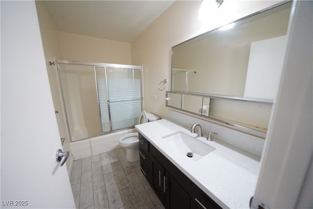 3153 Bel Air Drive, Las Vegas, NV 89109