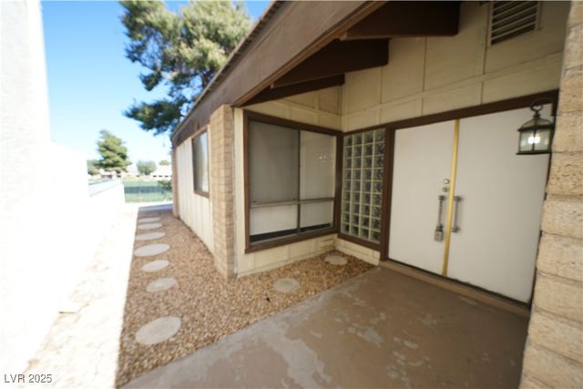 3153 Bel Air Drive, Las Vegas, NV 89109