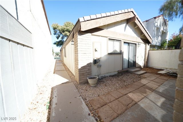 3153 Bel Air Drive, Las Vegas, NV 89109