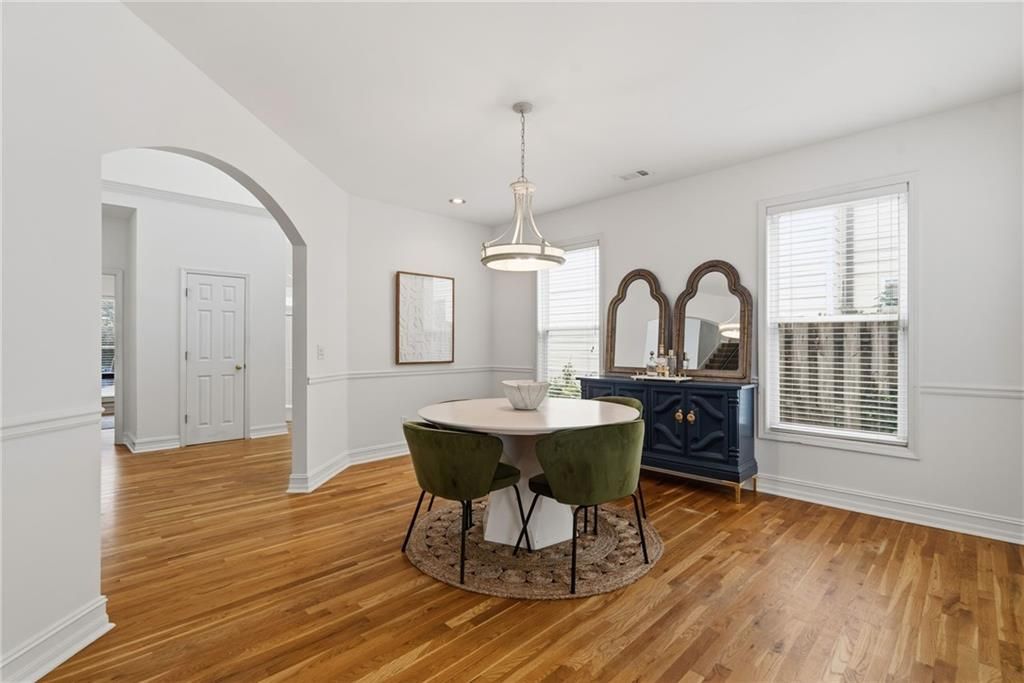 Image 2 of property listing at 0 Brkhvn Village Circle, Brookhaven, GA 30319