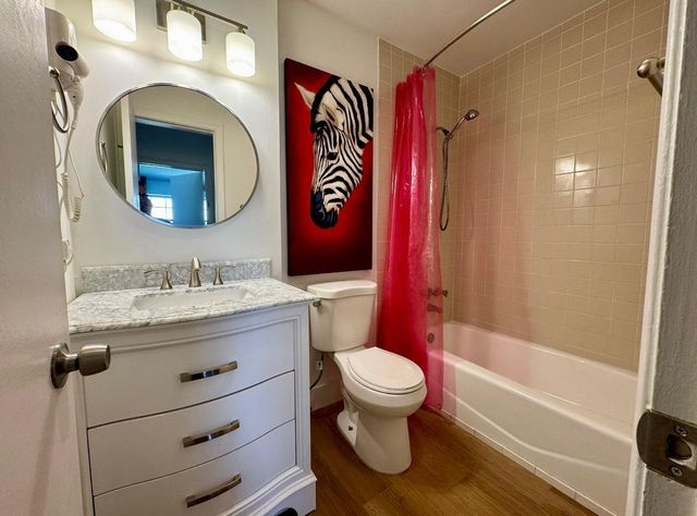 299 SW 7TH Street 2070, Boca Raton, FL 33432