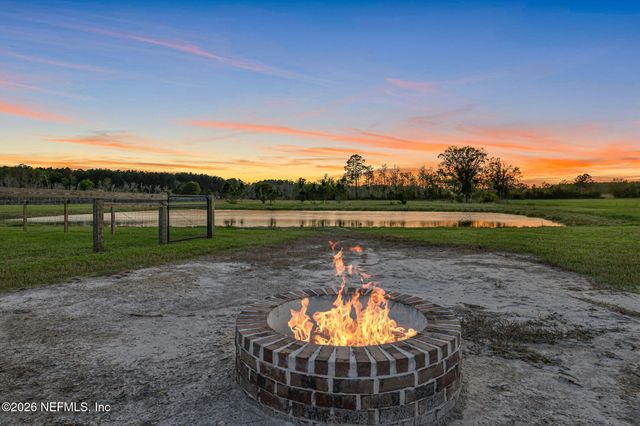 7206 T AND G FARM Lane, Macclenny, FL 32063