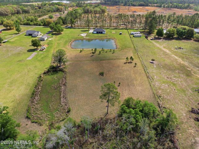 7206 T AND G FARM Lane, Macclenny, FL 32063