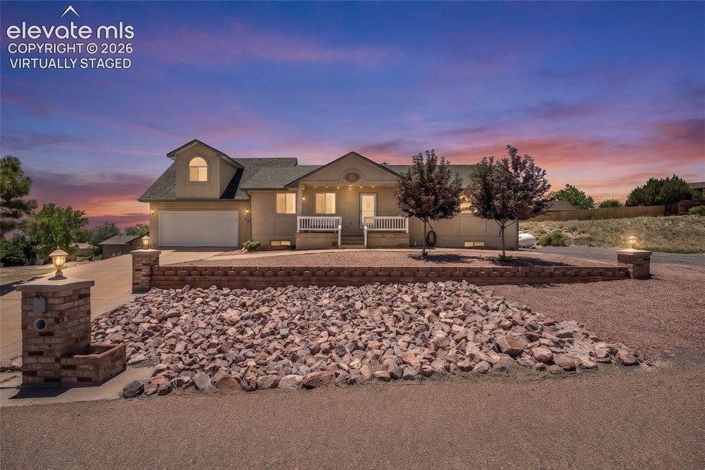 841 S Dogwood Drive, Pueblo, CO 81007 — photo 2