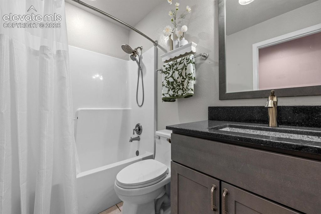 841 S Dogwood Drive, Pueblo, CO 81007 — photo 5