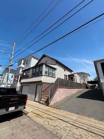148 Hamlet St, Fall River, MA 02724