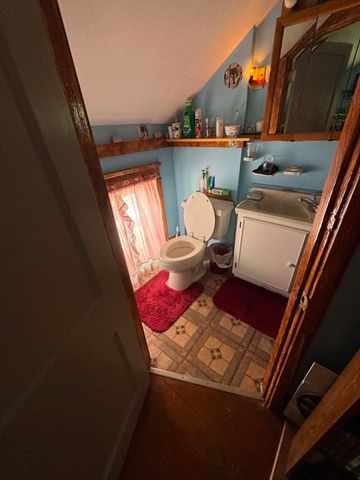 148 Hamlet St, Fall River, MA 02724