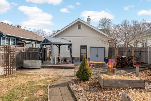 3832 42nd Avenue S, Minneapolis, MN 55406