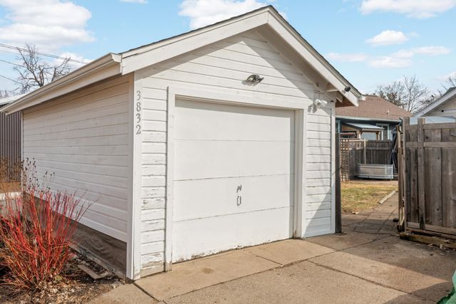 3832 42nd Avenue S, Minneapolis, MN 55406