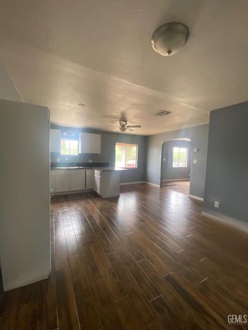 30348 Riverside Street, Shafter, CA 93263