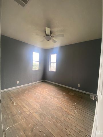 30348 Riverside Street, Shafter, CA 93263