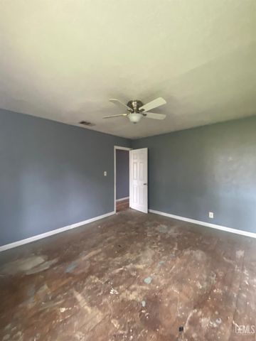 30348 Riverside Street, Shafter, CA 93263