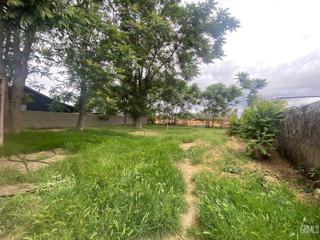 30348 Riverside Street, Shafter, CA 93263