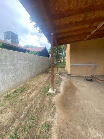 30348 Riverside Street, Shafter, CA 93263