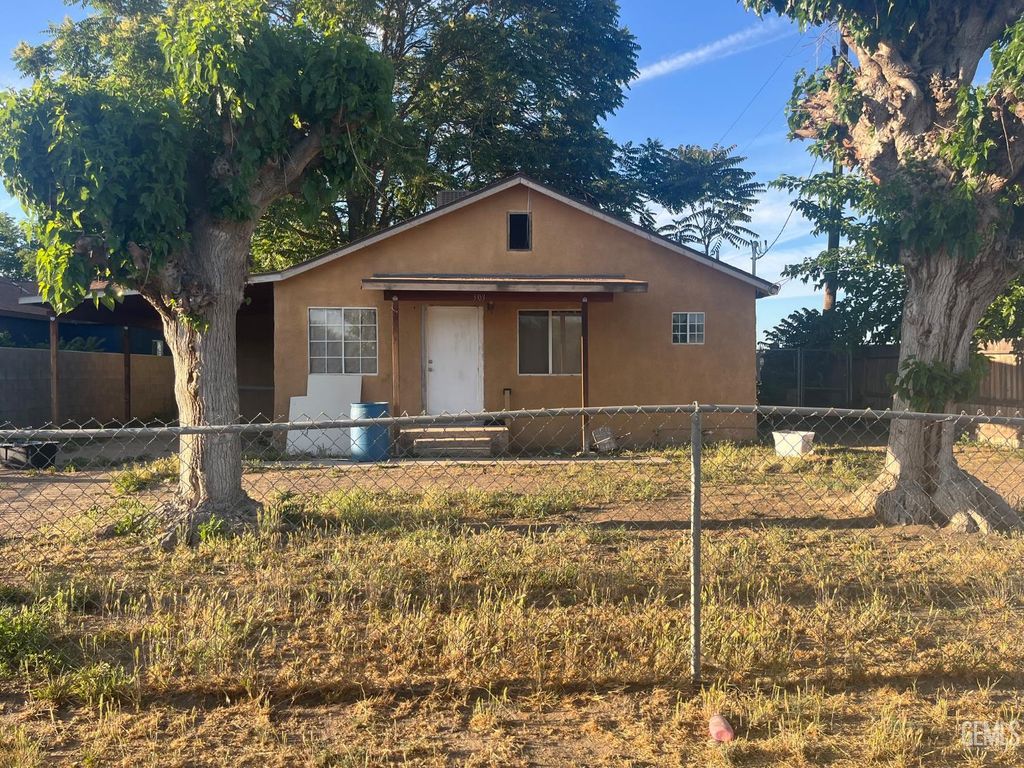 30348 Riverside Street, Shafter, CA 93263