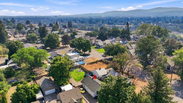 2608 N Napa St, Spokane, WA 99207