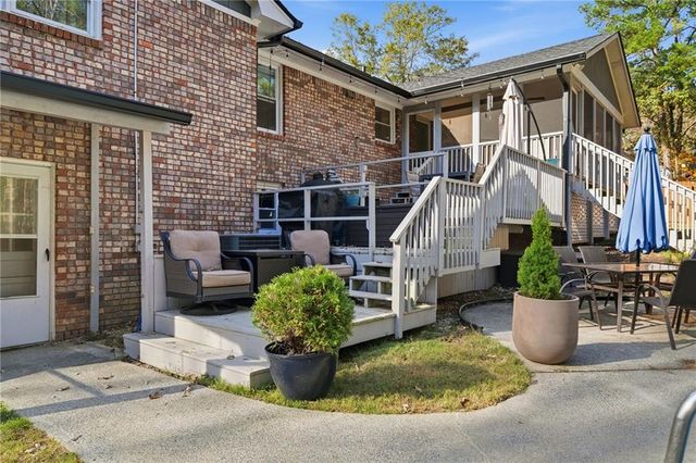 5080 Maryland NW Drive, Acworth, GA 30101