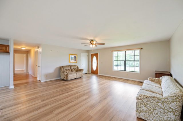 17930 Main St, W, Huntingdon, TN 38344