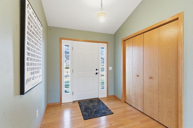 706 Amnicon Trail, Madison, WI 53718