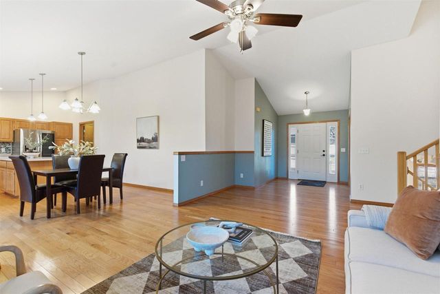 706 Amnicon Trail, Madison, WI 53718