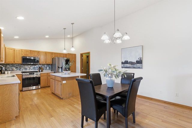 706 Amnicon Trail, Madison, WI 53718